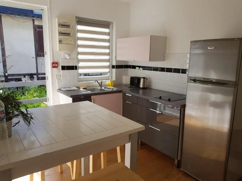2 Bedrooms Apartment
