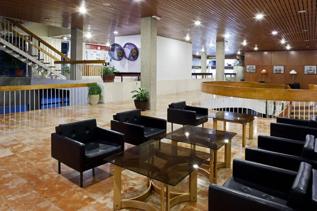 Bluesun Hotel Maestral - Général