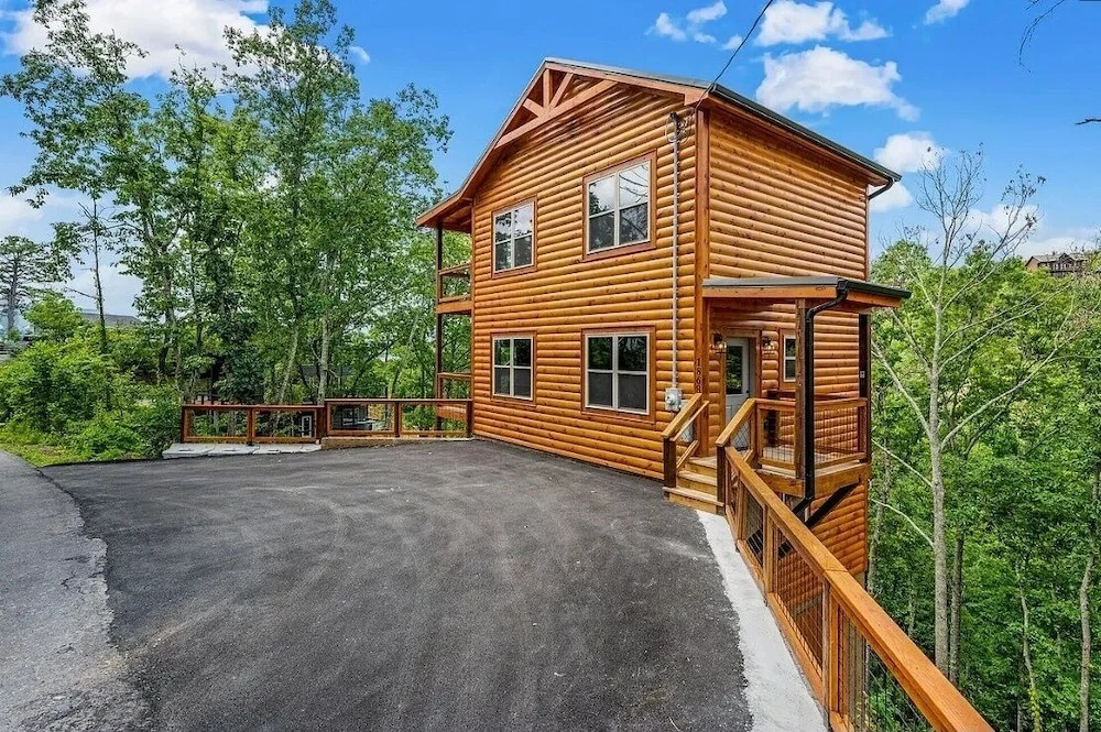 Smoky Top 2 Bedroom Cabin