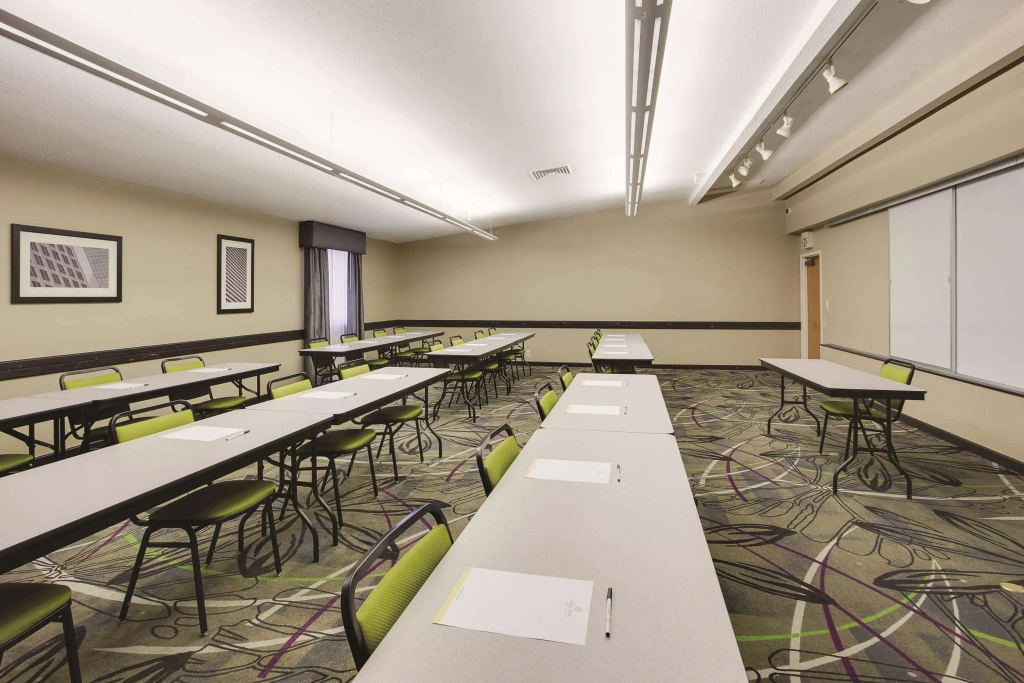 La Quinta Inn & Suites by Wyndham Detroit Metro Airport - Général
