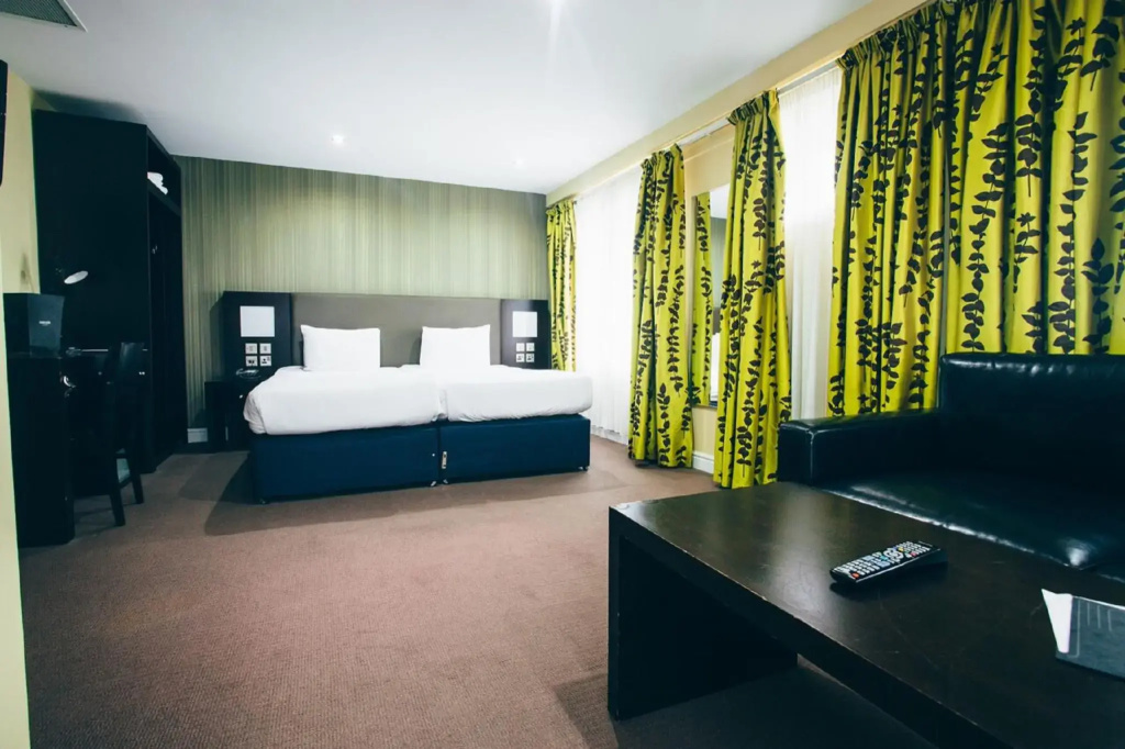 Lorne Hotel