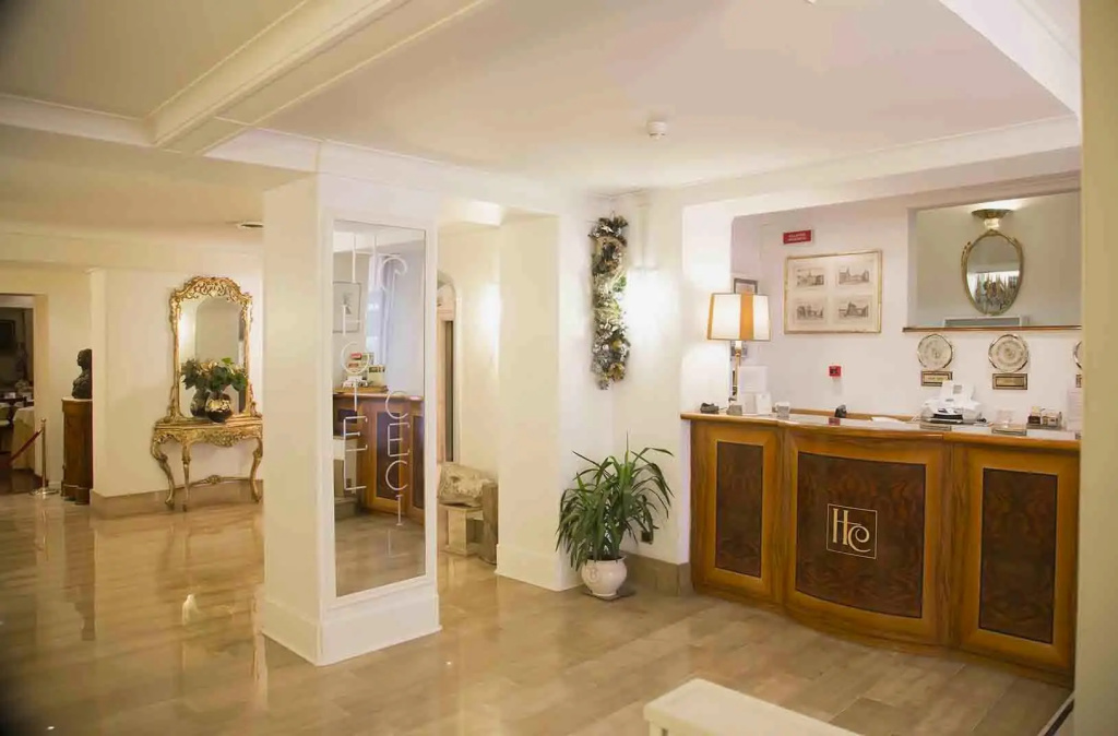Lobby & Reception