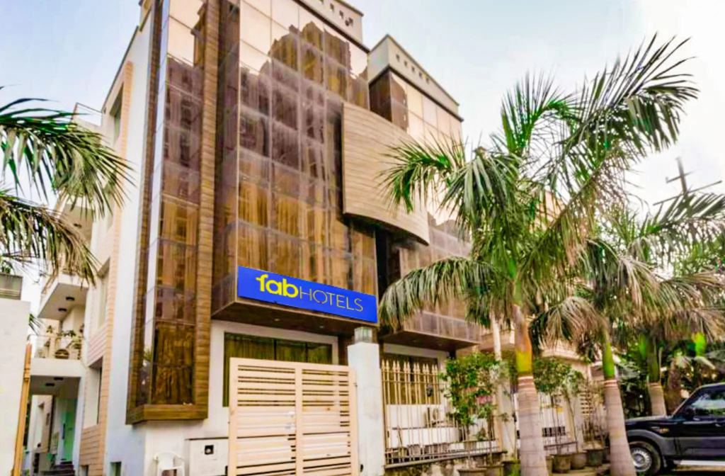 Fabhotel Gaba Corporate Suites