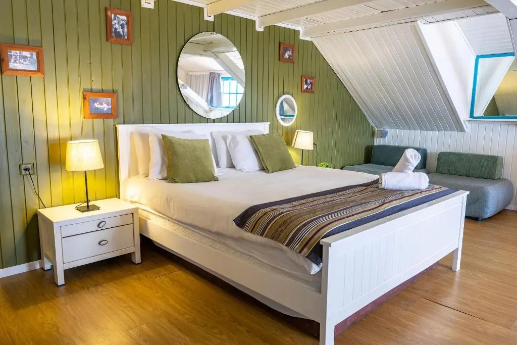 Suite with mountain view