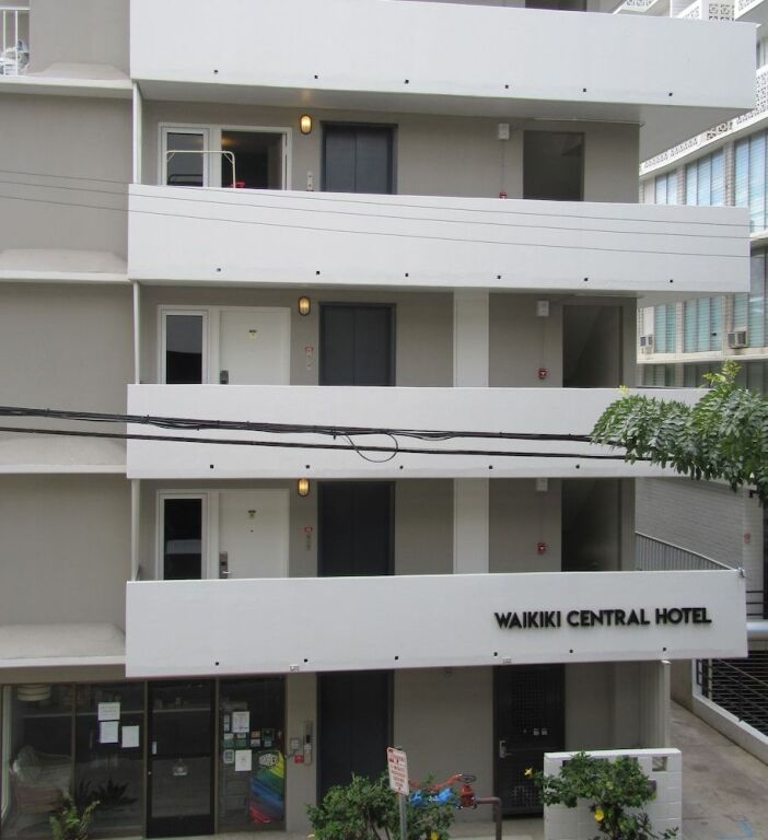 Waikiki Central Hotel by null