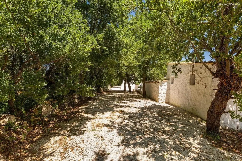 2410 Tenuta dei Fragni by Perle di Puglia