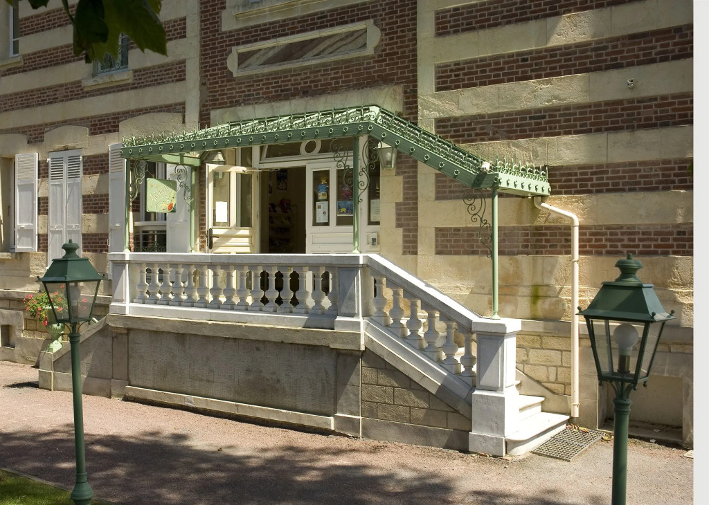 La Closerie Cabourg Cote Casino