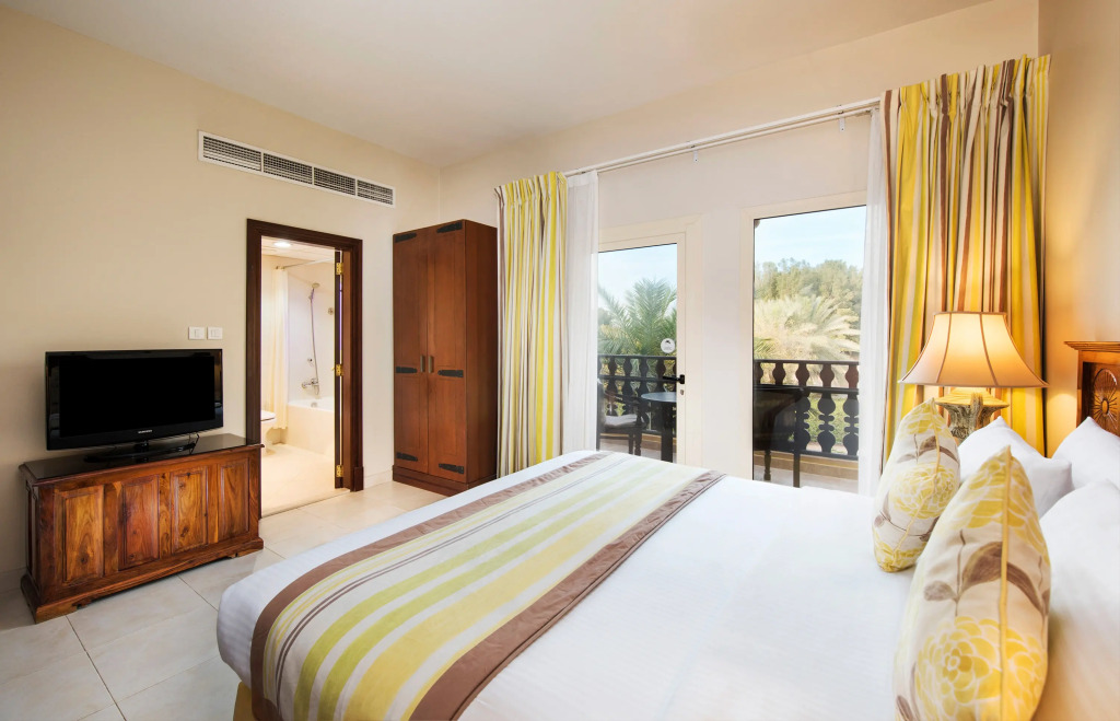 Al Hamra Village Hotel — фото 6