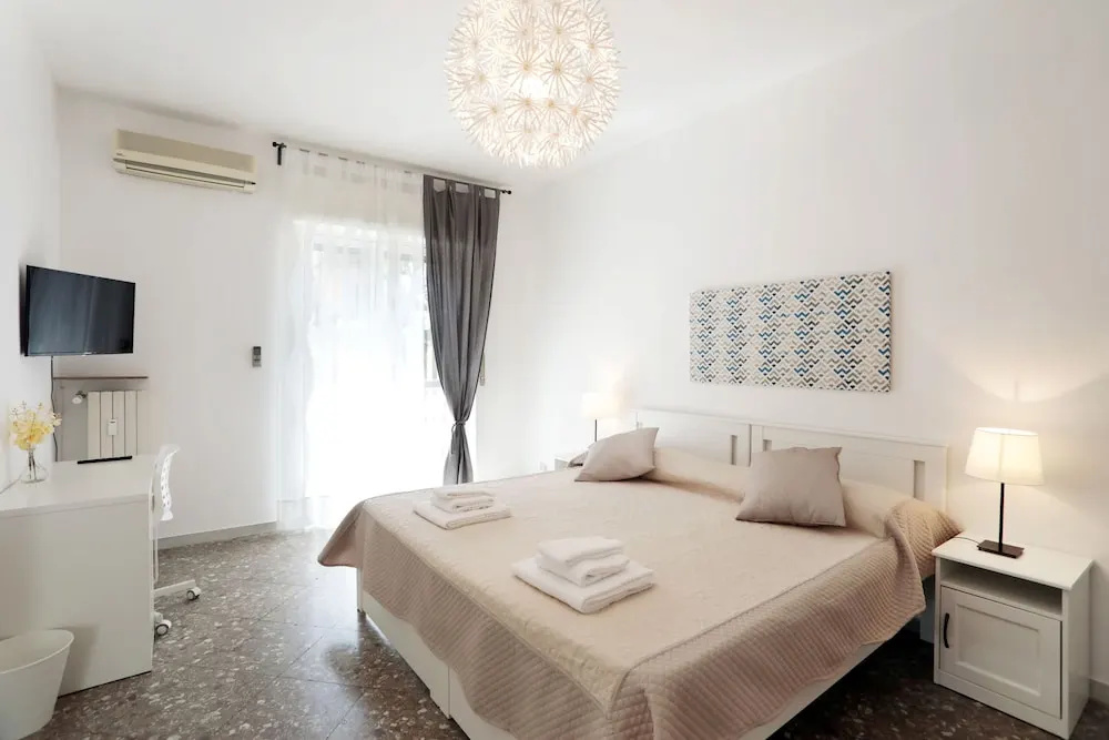Interno 1 Bari — 5
