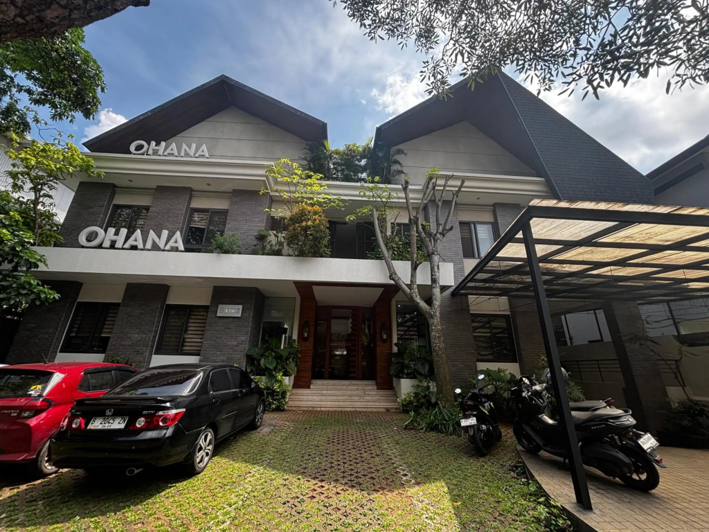 Collection O near Universitas Pelita Harapan formerly Ohana Residence Karawaci