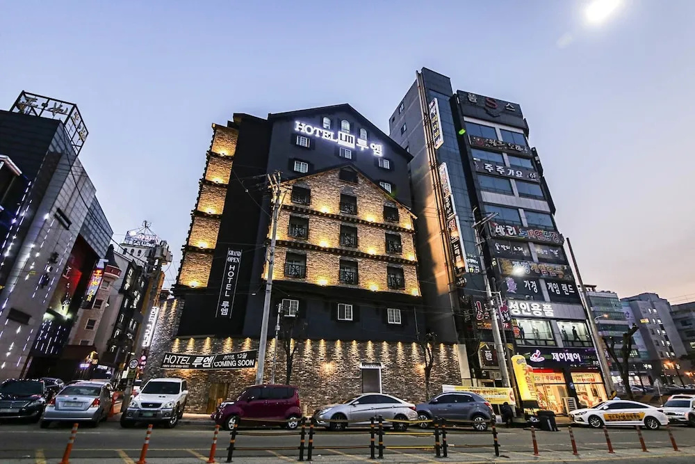 Hotel photo 1