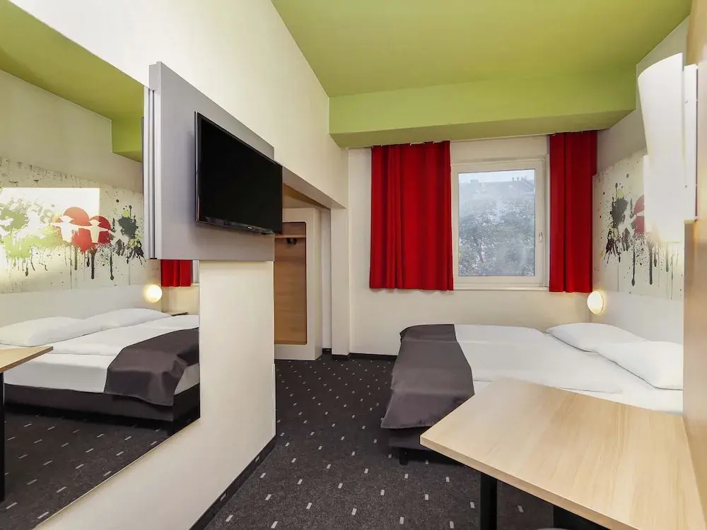 Standard Quadruple room