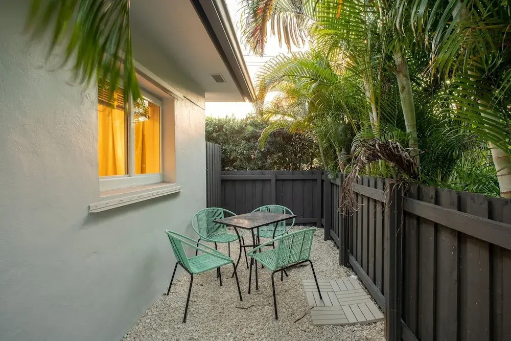 Walk to Wilton Drive - Spacious Quiet Villa 1