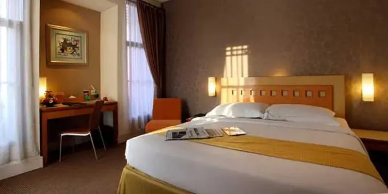 Deluxe Double room (full double bed)