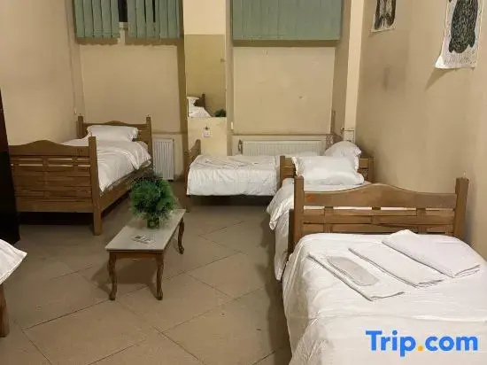 Economy Quadruple room