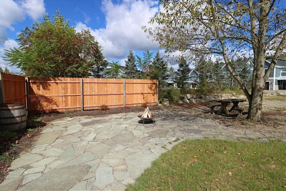 Landmark House 5 Bedroom Home by Redawning
