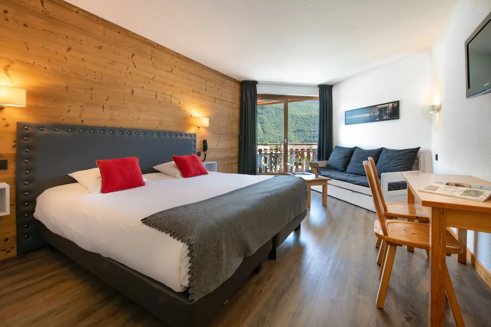 Superior Triple room with balcony