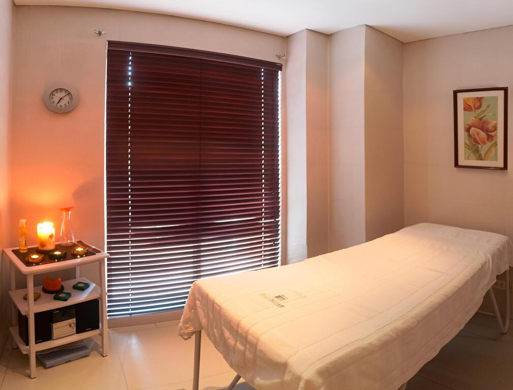 BLUE SUITES HOTEL - 10