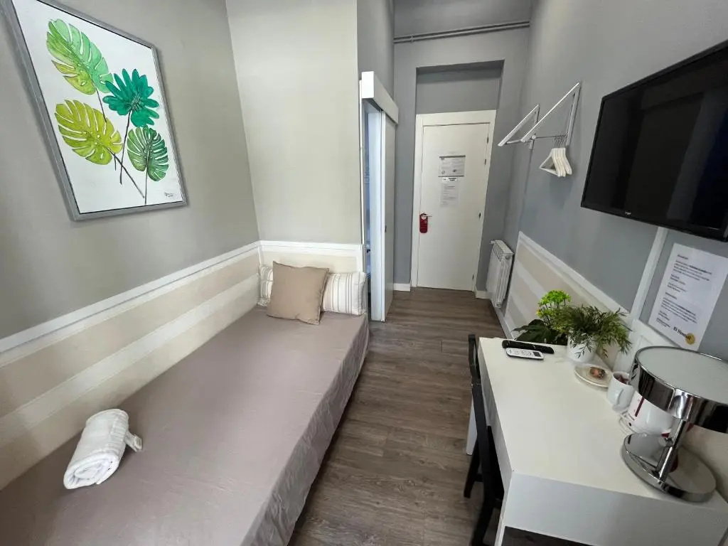 Standard Single room with balcony