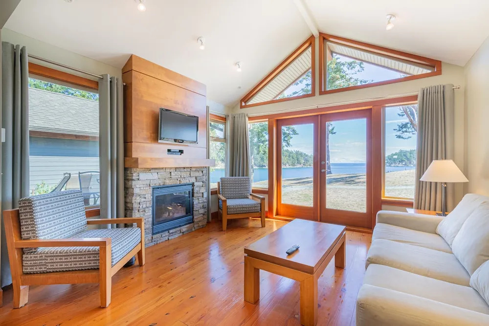 Superior Cottage