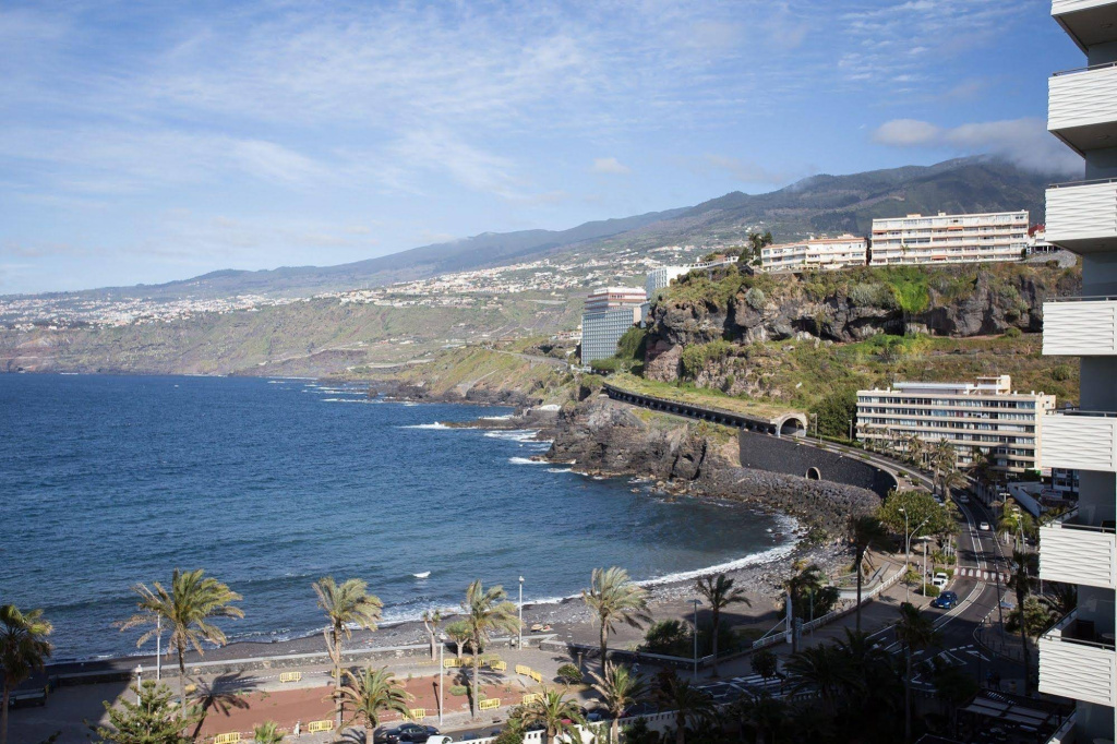Beach & Waterfront