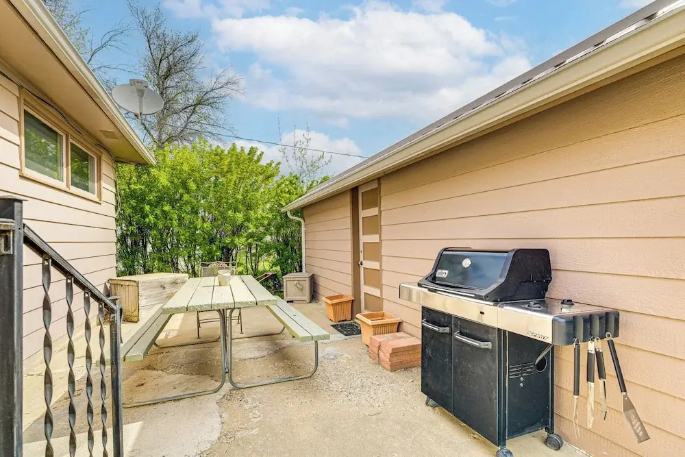 Patio, Grill & Outdoor Dining: Conrad Home! - фото 3