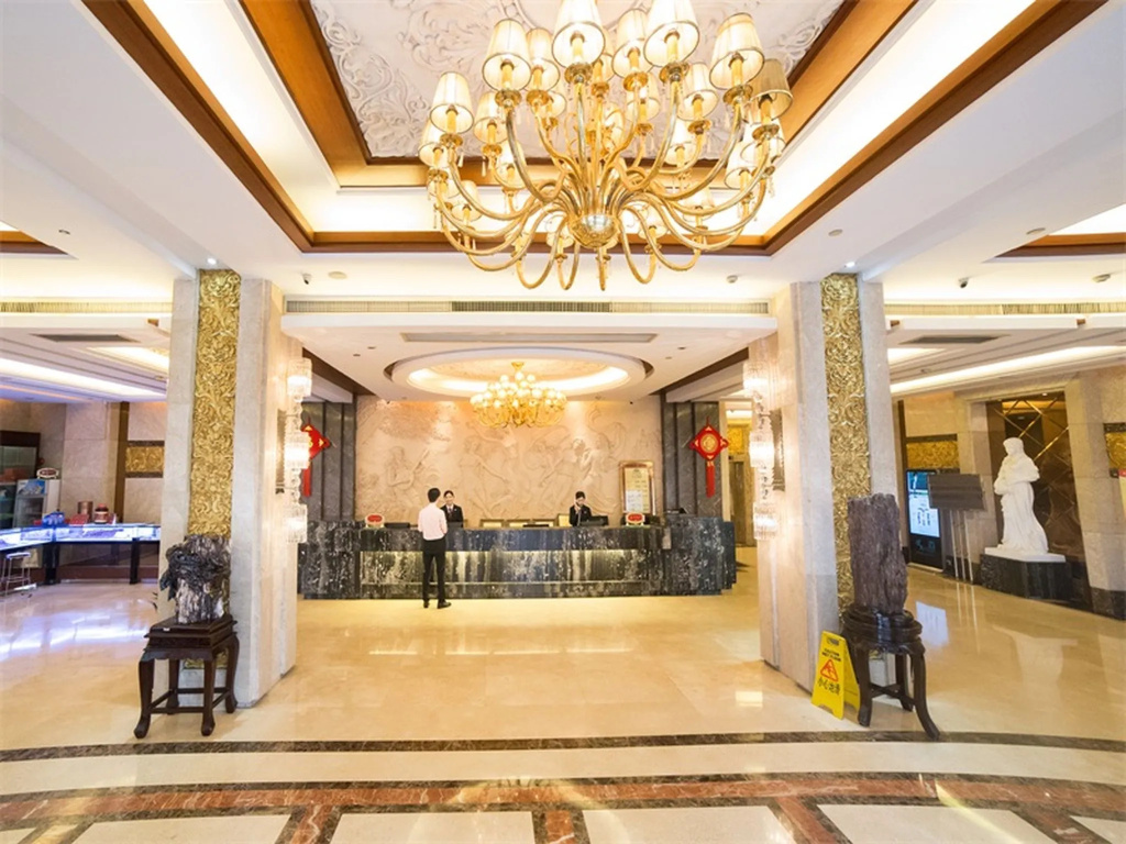Lobby & Reception