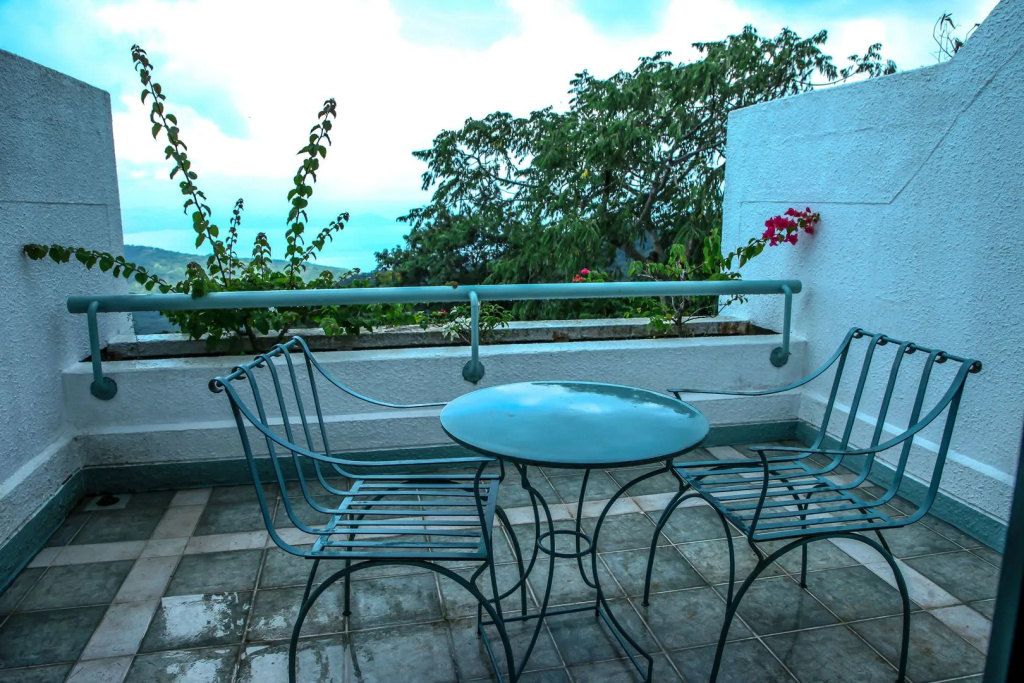 Balcony & Terrace