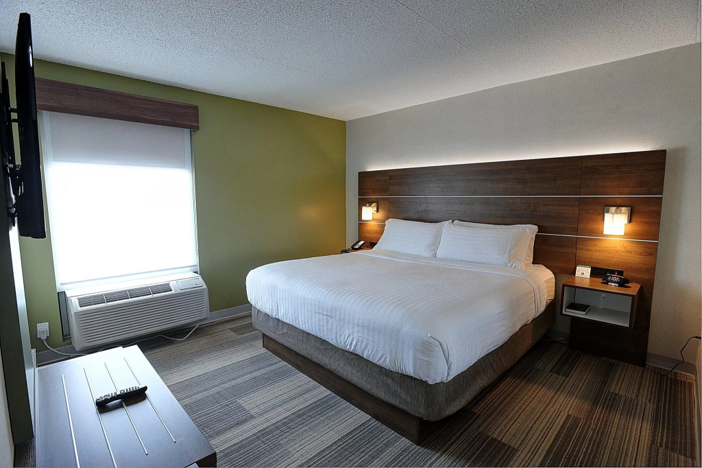 Holiday Inn Express & Suites Toronto Airport West by IHG - Chambres