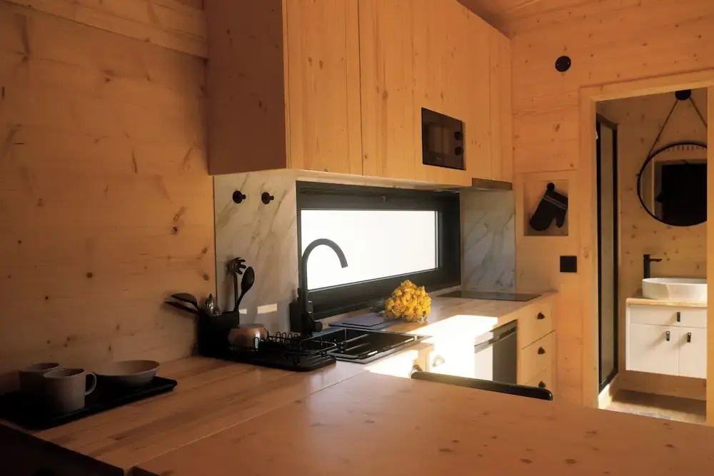 Comfort room