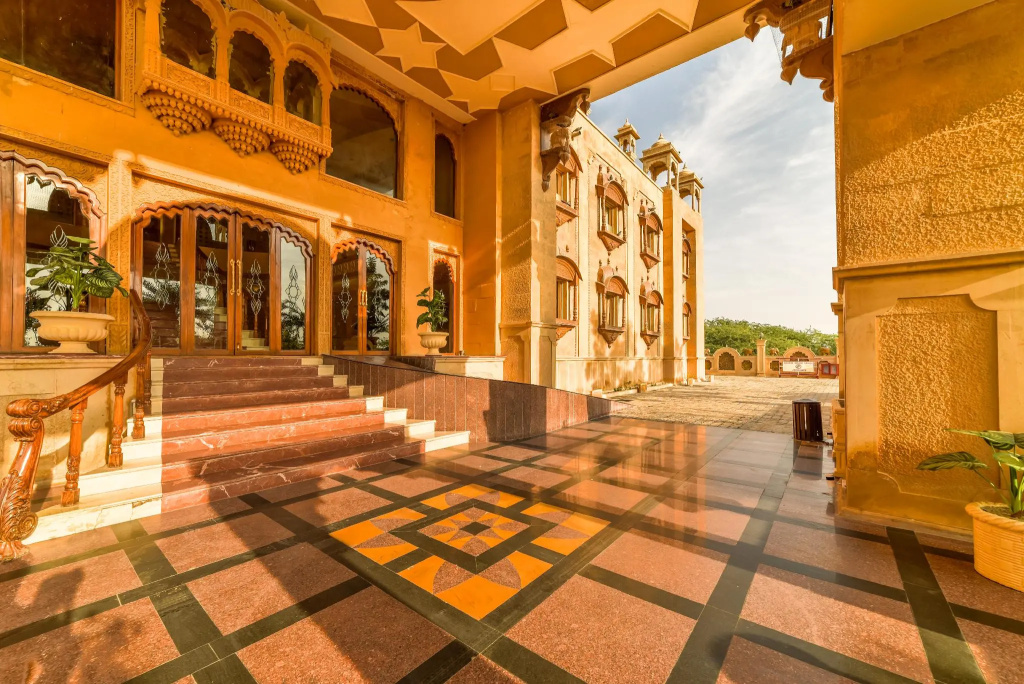 Lobby & Reception