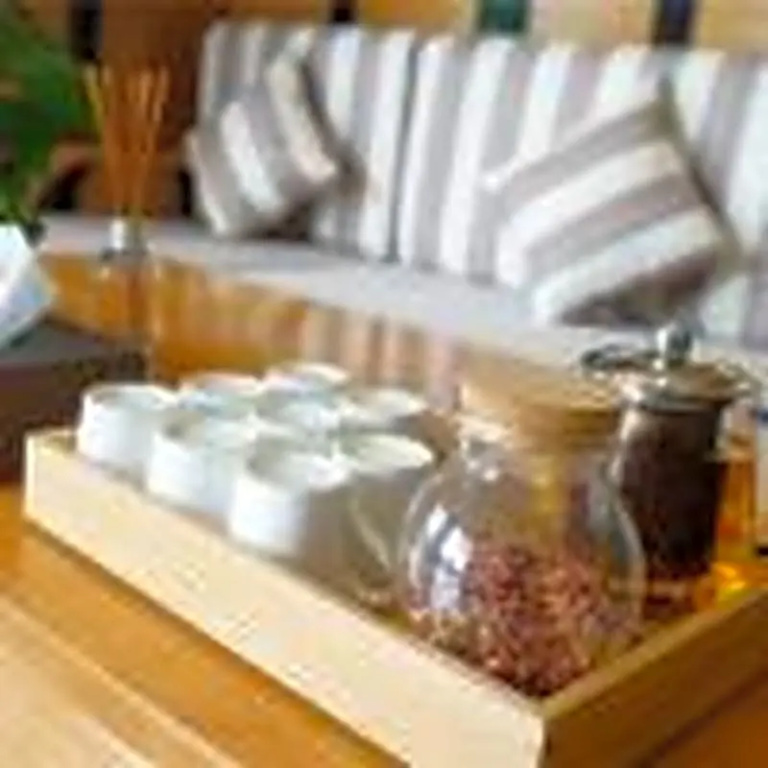 Food & Beverage
