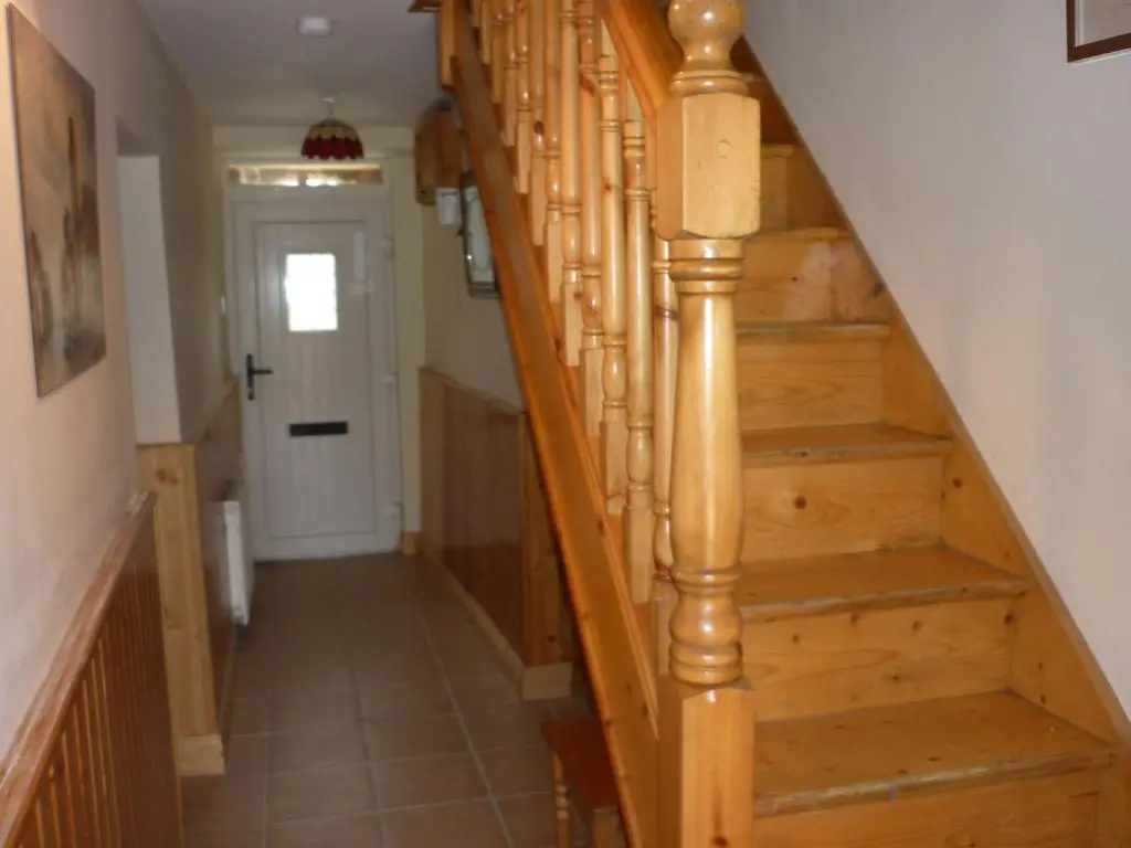4 Bedrooms Cottage