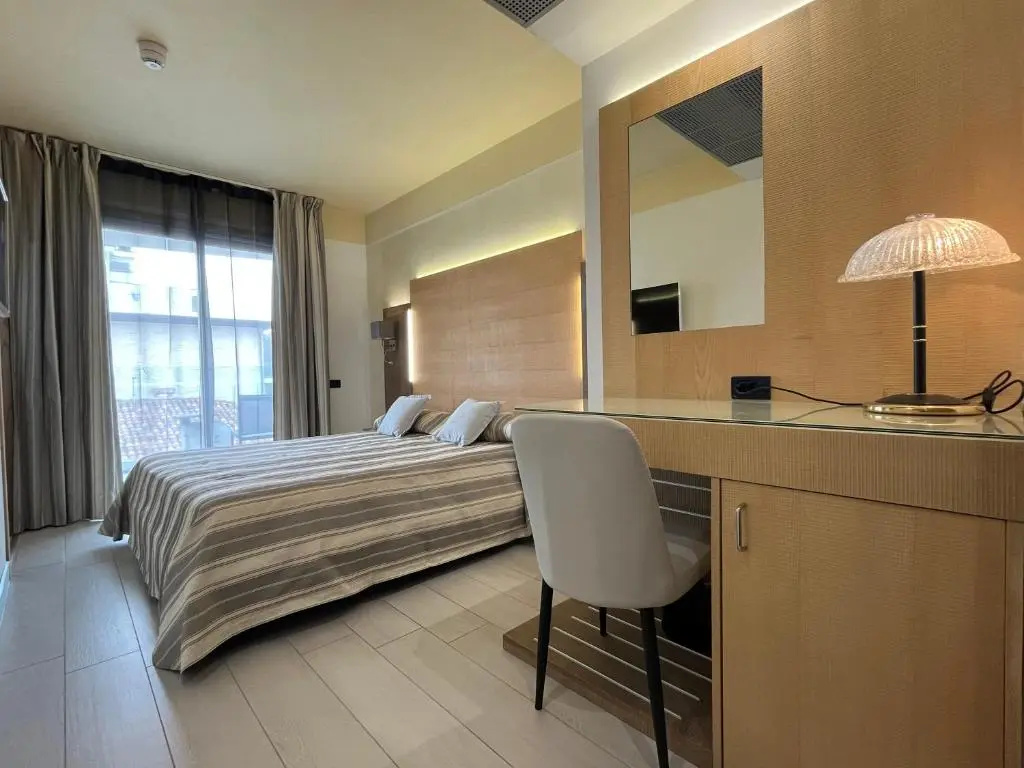 Standard Triple room with balcony