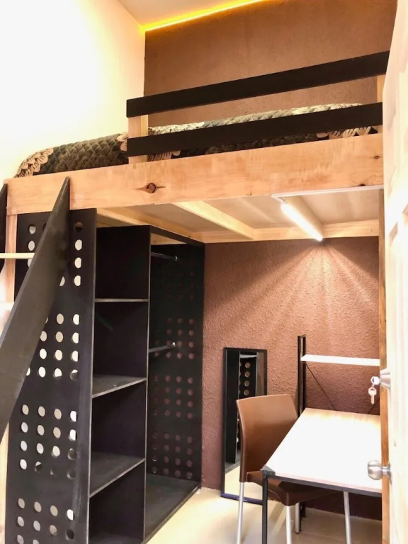 Economy room