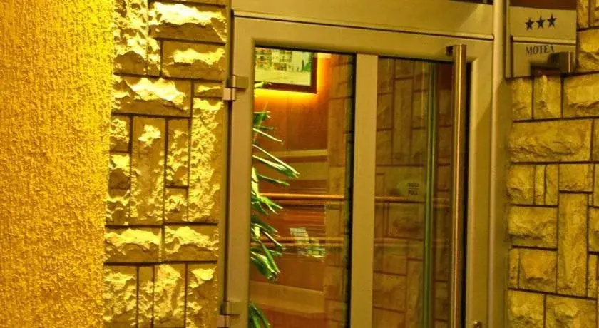 Motel Golden Card