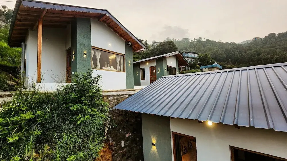 LiveAway Mukteshwar by PACK