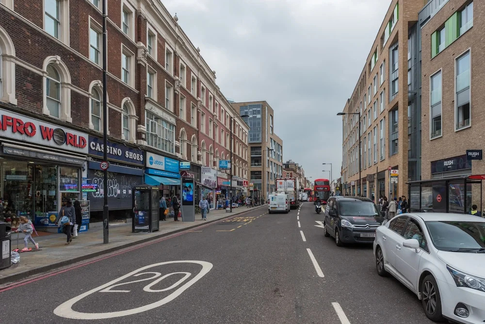 Delightful Dalston Home with Beautiful Balcony