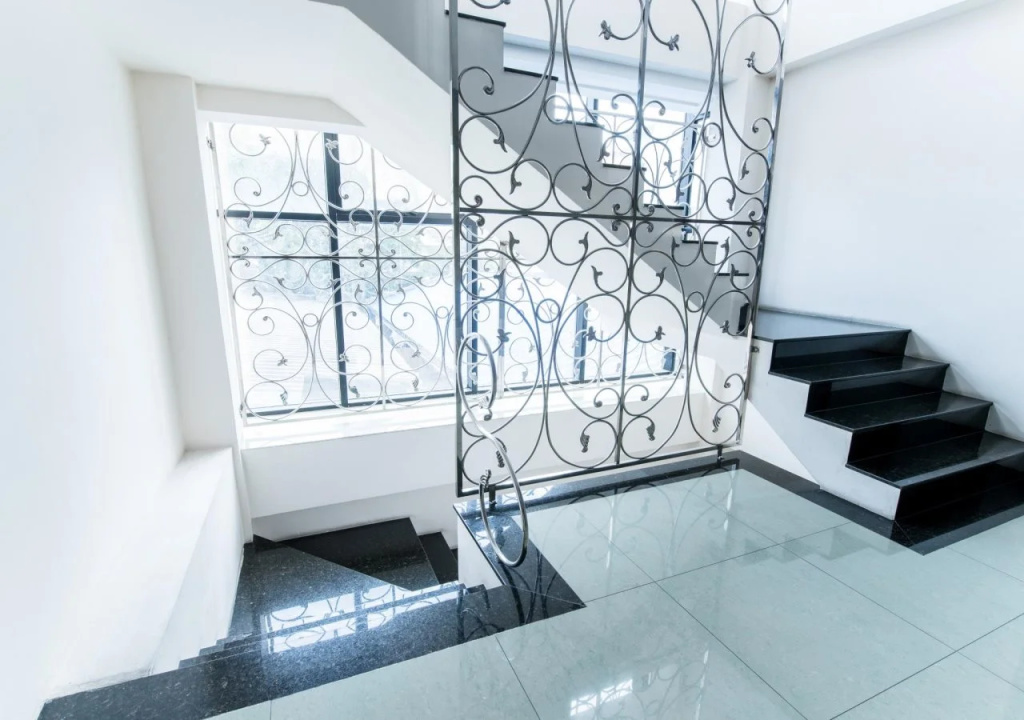 Balcony & Terrace