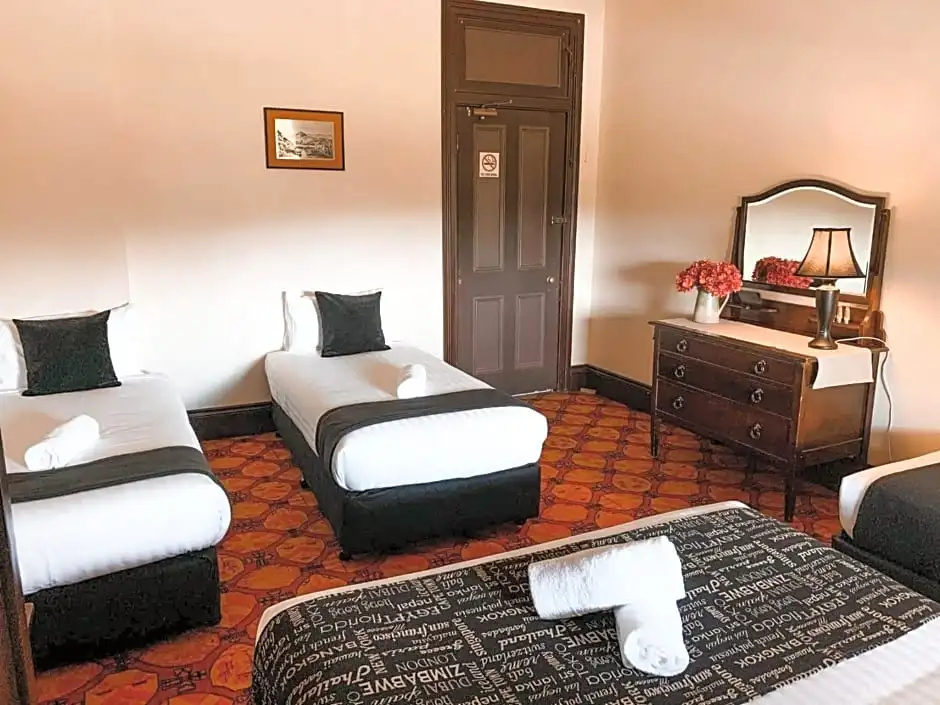 Neath Hotel - Chambres