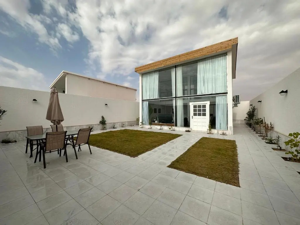 2 Bedrooms Chalet