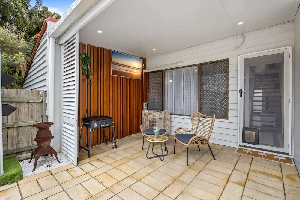 Chic 2-bed Cabin-style Home by Mooloolaba Beach