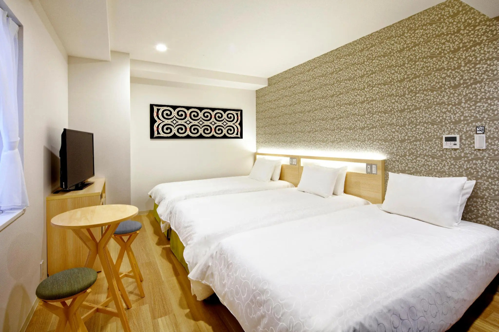 Standard Family Triple room