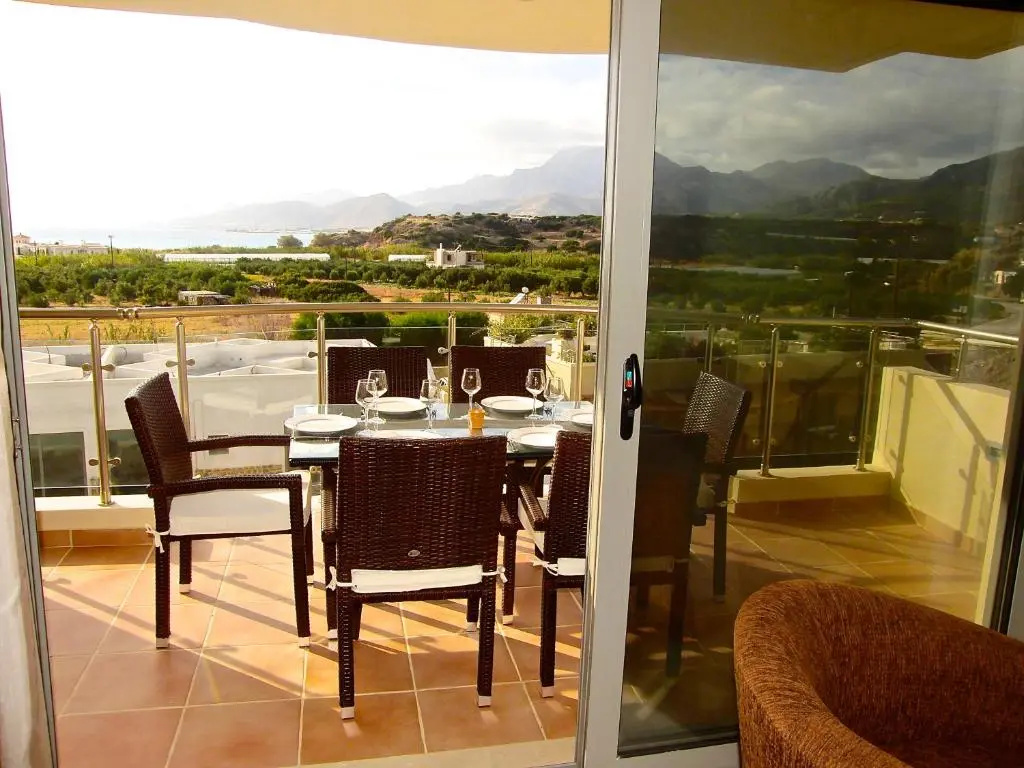 2 Bedrooms Deluxe Apartment