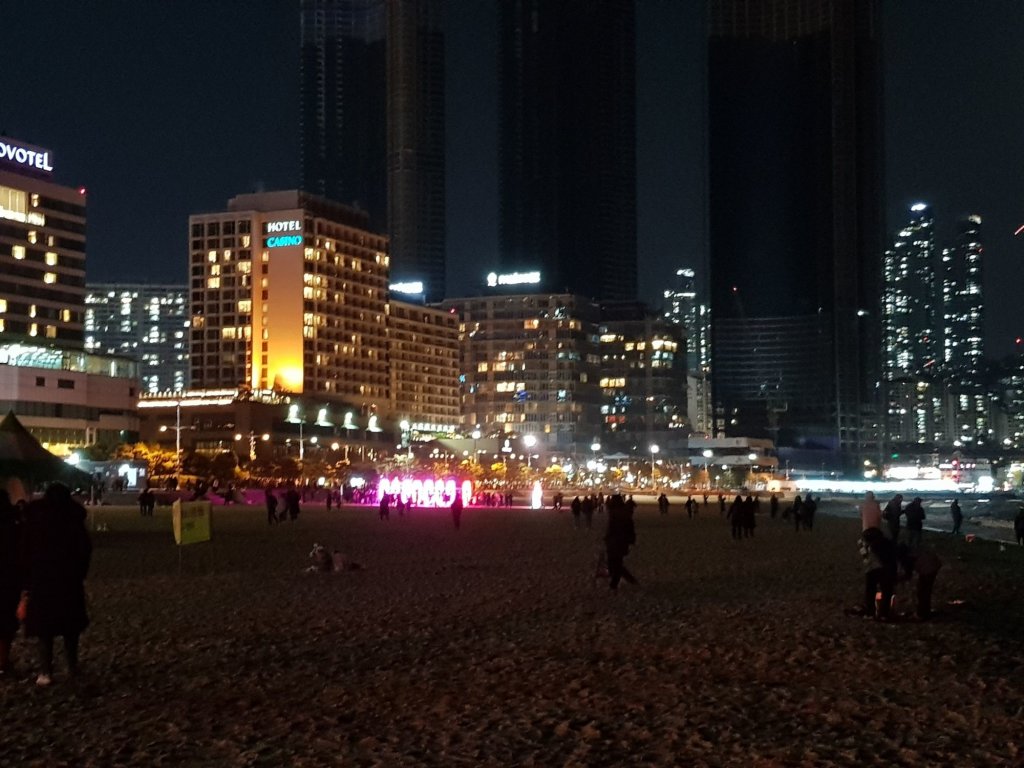 MAMA Guesthouse Haeundae image