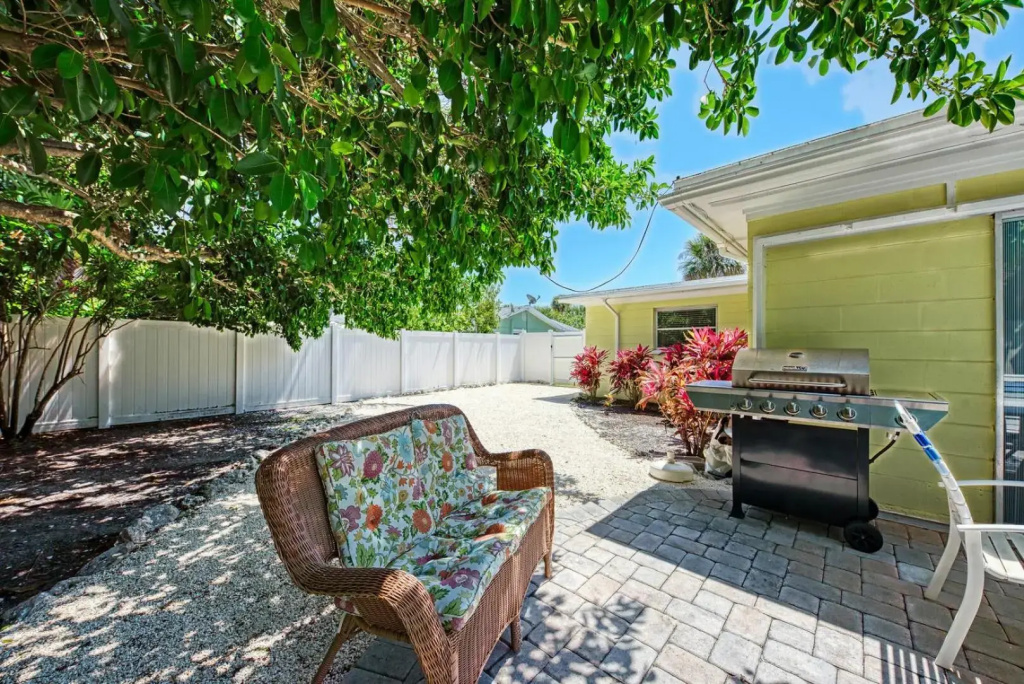 Beach n It - 410 Bay Palms