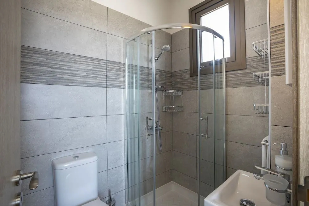 Louis Chris Le Mare Villa, Протарас, Кіпр мініатюра 8