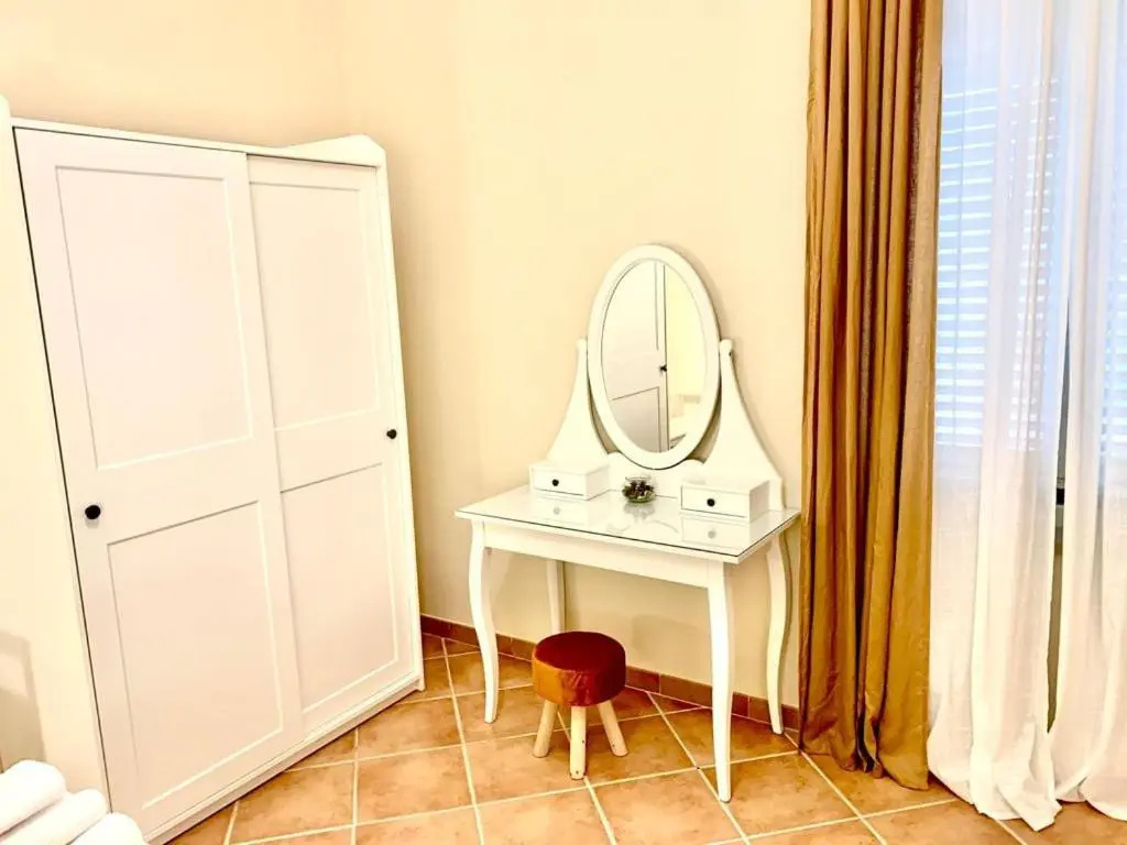 Deluxe Double room with sea view (full double bed)
