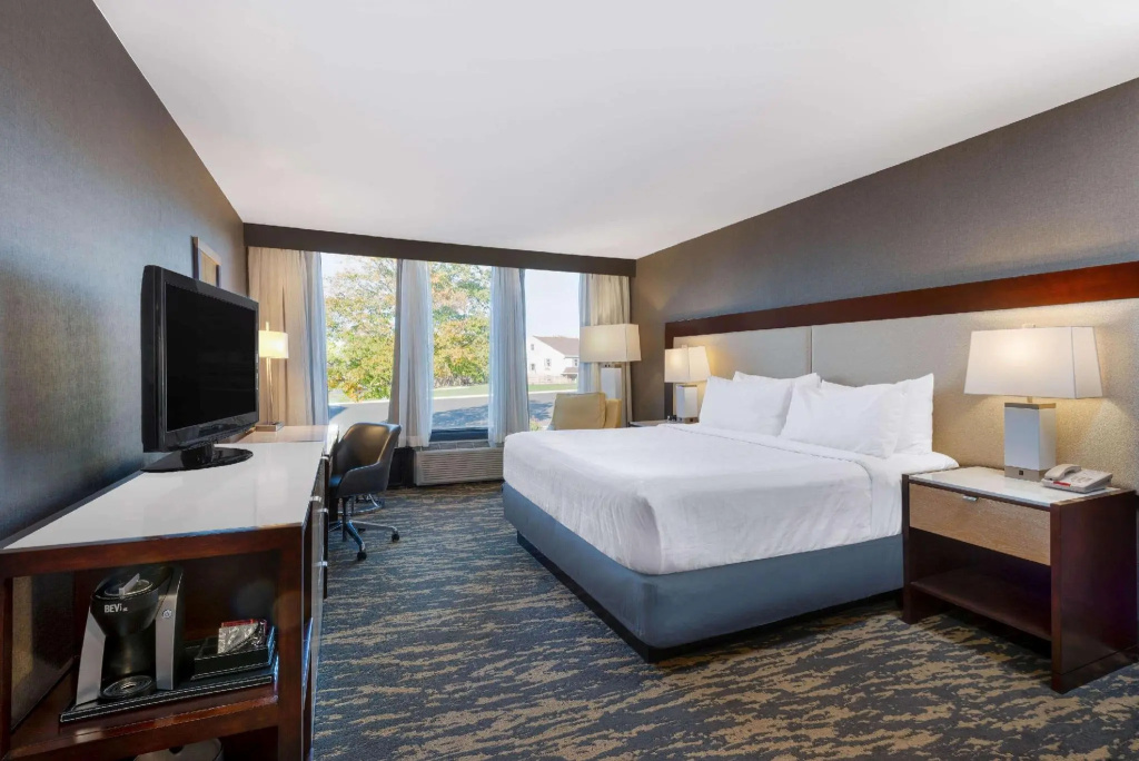 Standard Double room (full double bed)