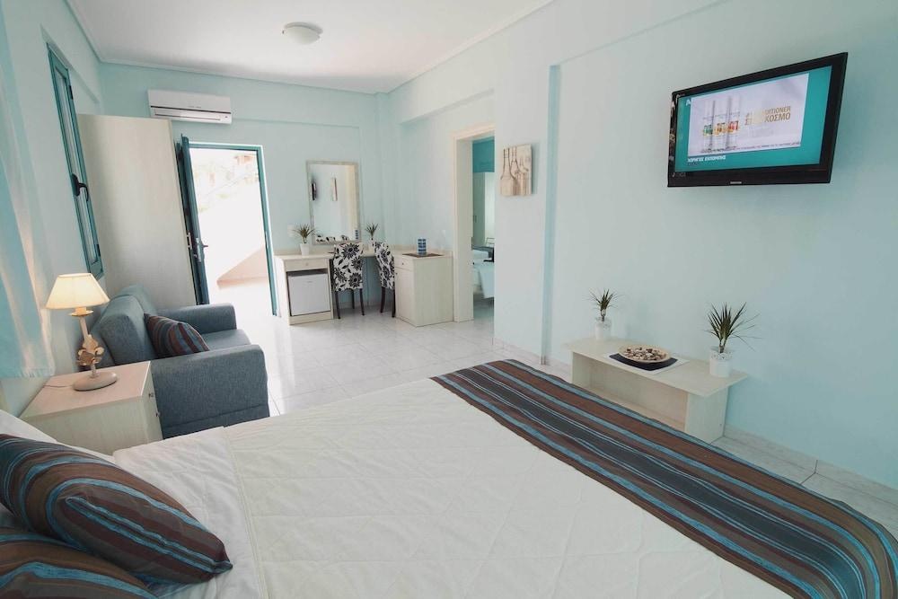 Kyparissia Blue 3 * Kyparissia Blue 3 *